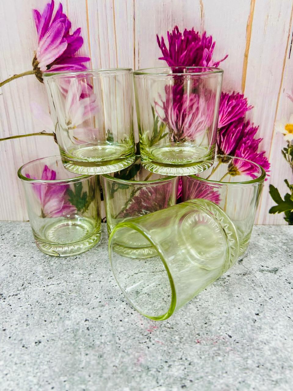 Vaso de vidrio artesanal pequeño
