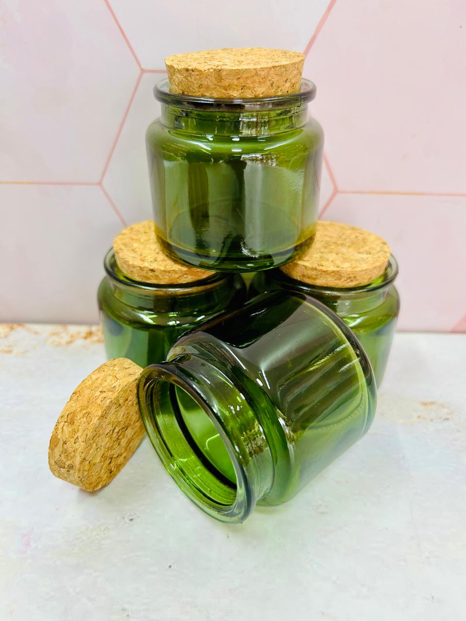 Vaso de Vidrio Verde Pequeño con tapa de Corcho